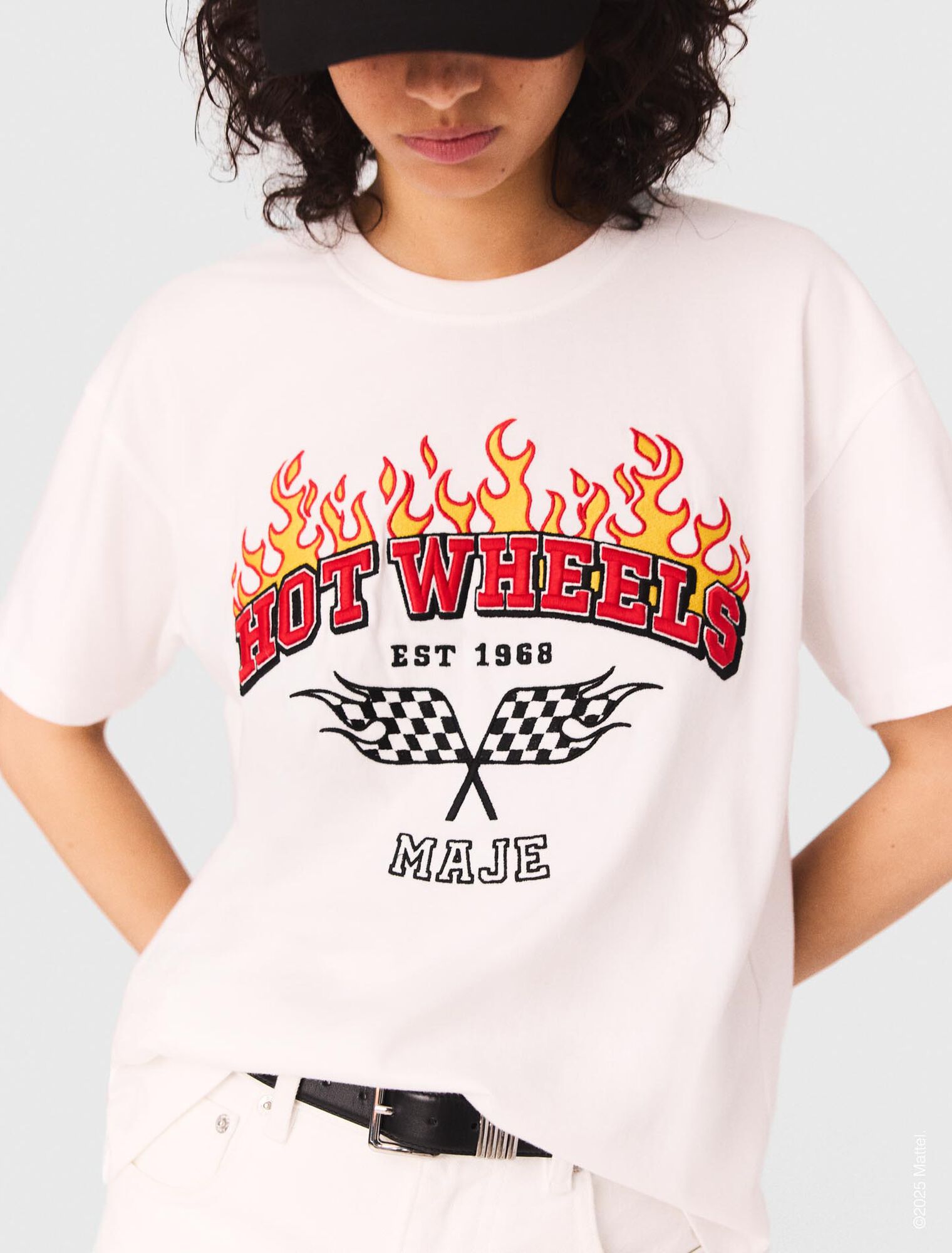 T-shirt con ricamo