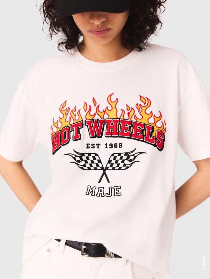 T-shirt con ricamo