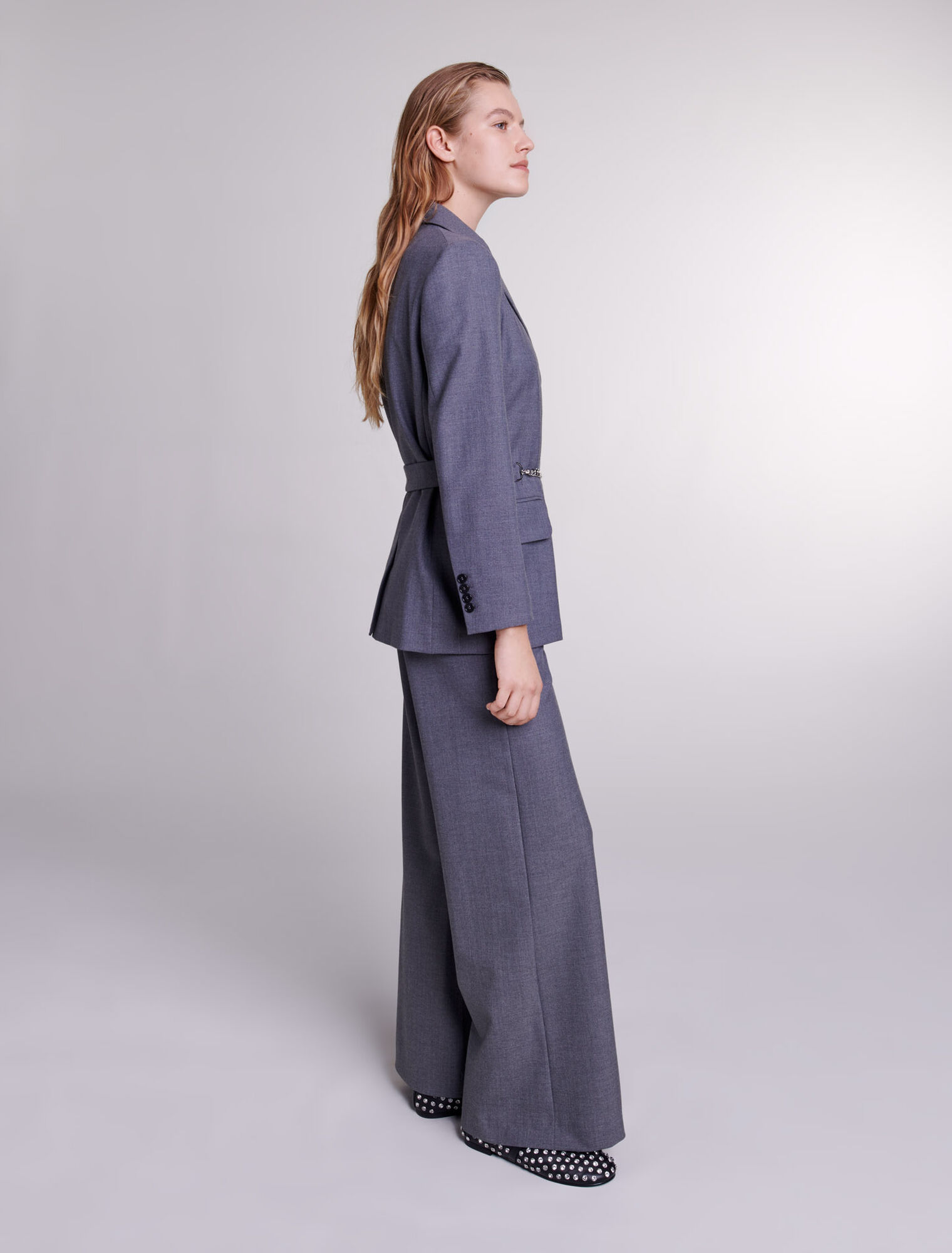 Giacca tailleur con catena in vita