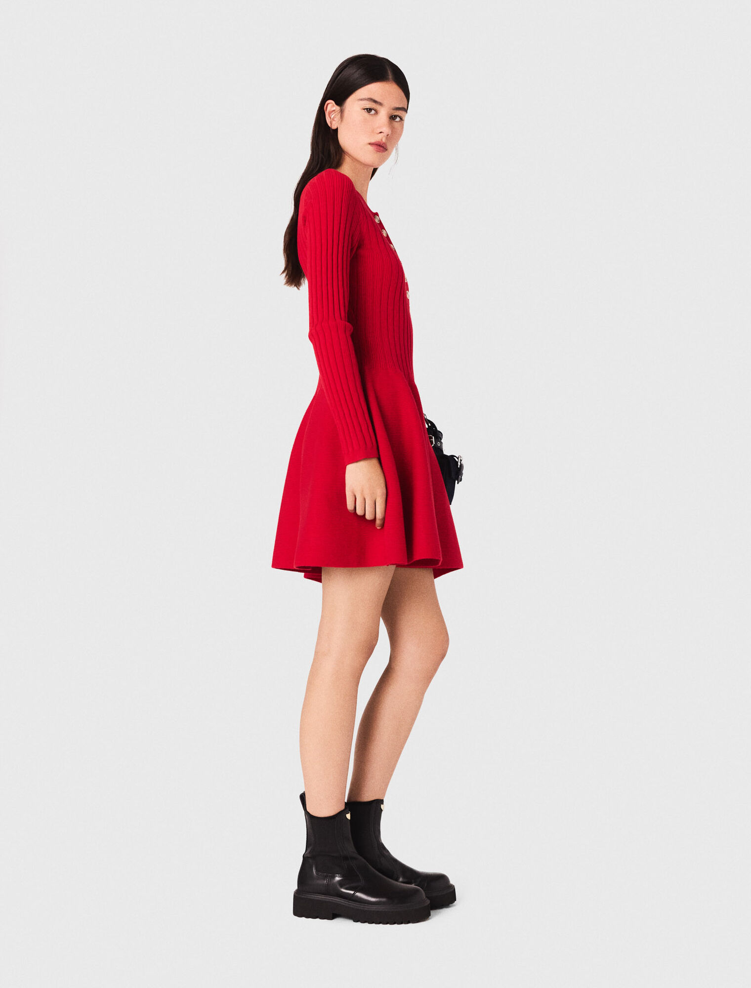 Abito in maglia con gonna svasata