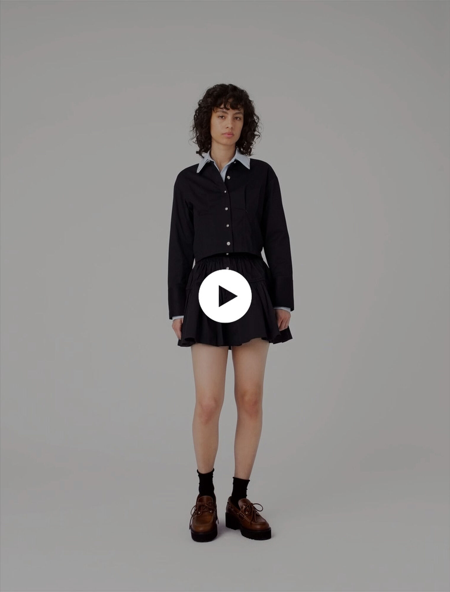 Gonna corta con vita elasticizzata