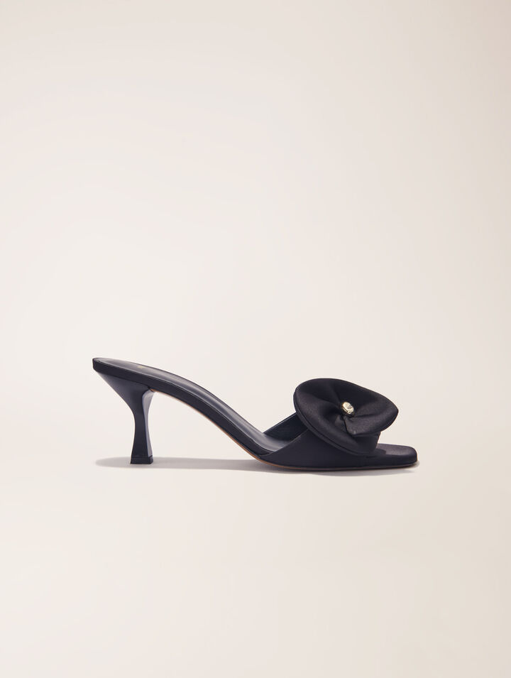 Mules in tessuto con fiore in raso