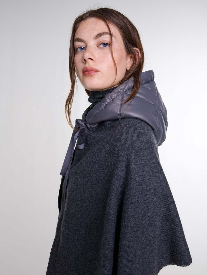 Poncho in lana con cappuccio