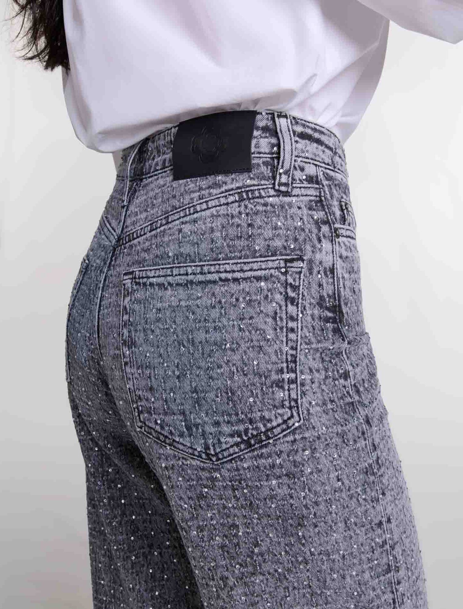 Jeans decorati con strass