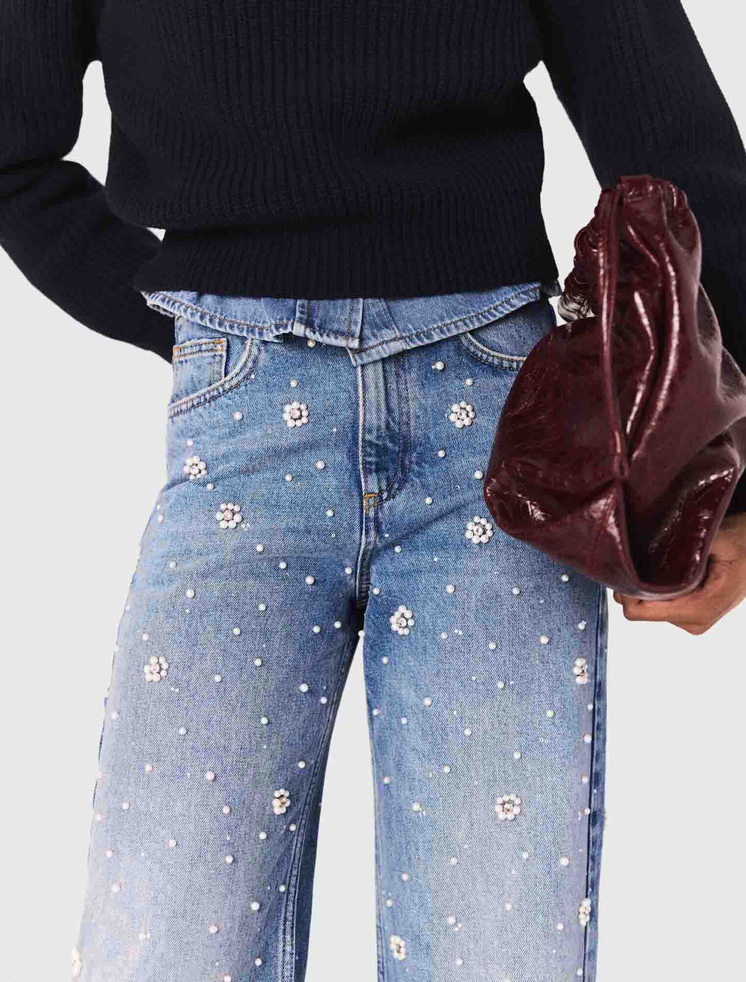 Jeans larghi ricamati