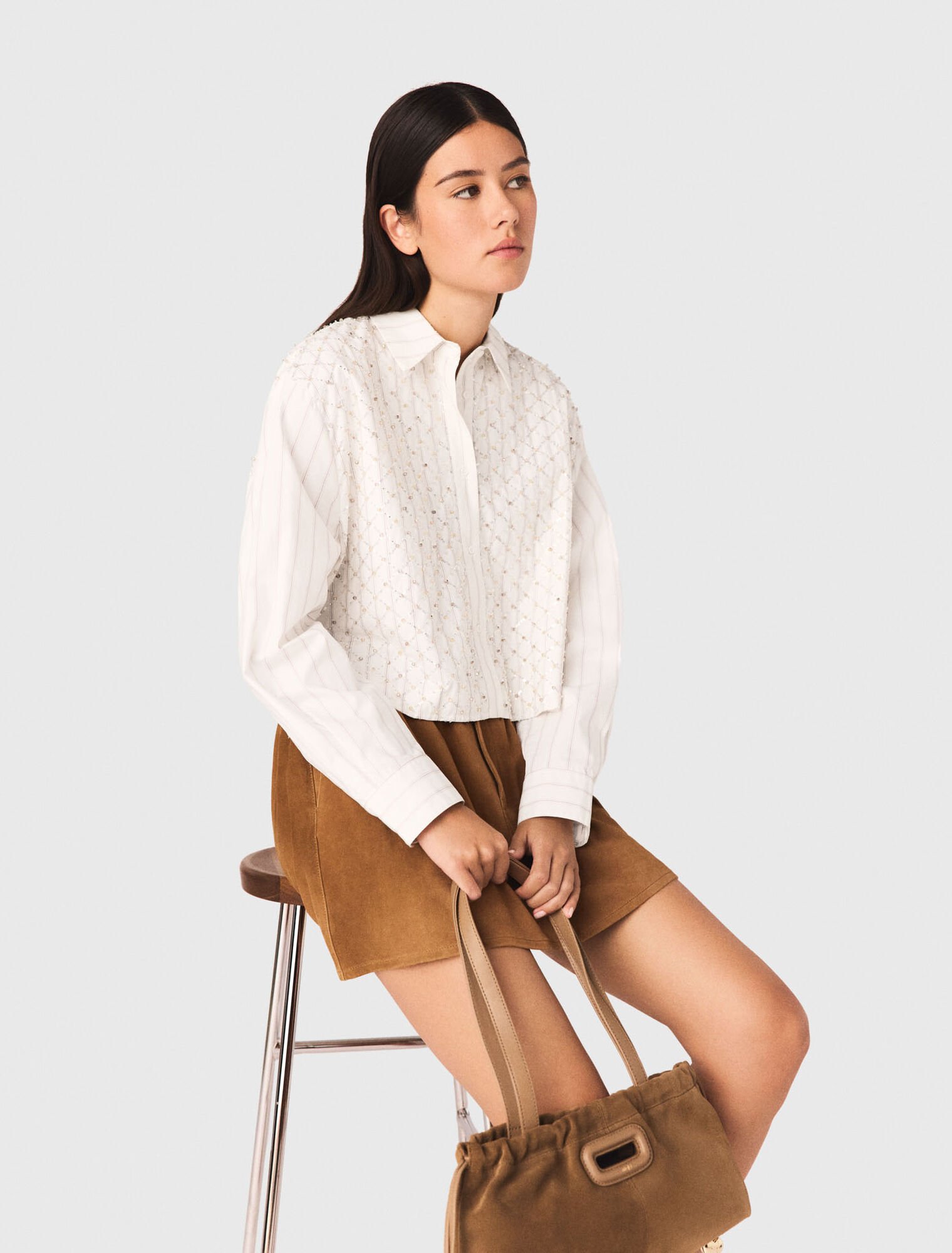 Camicia corta con perle ricamate