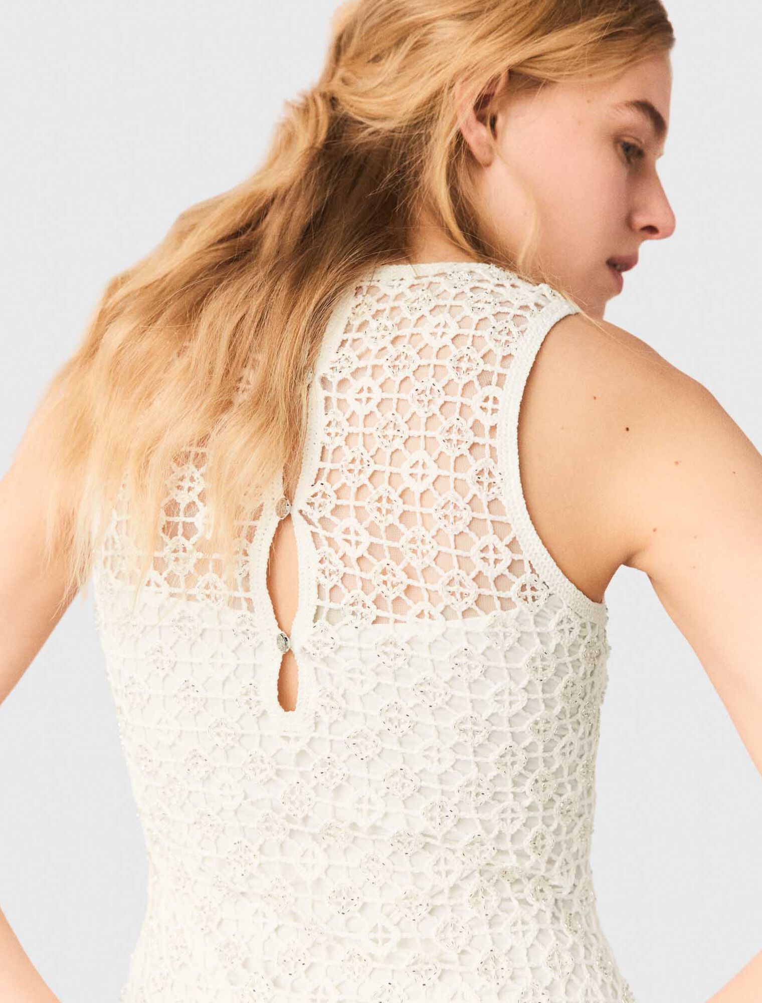 Abito lungo in crochet e strass