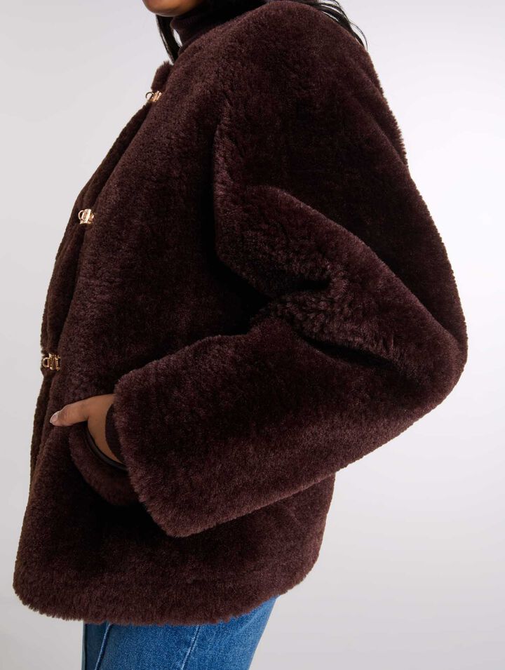 Cappotto corto in ecopelliccia