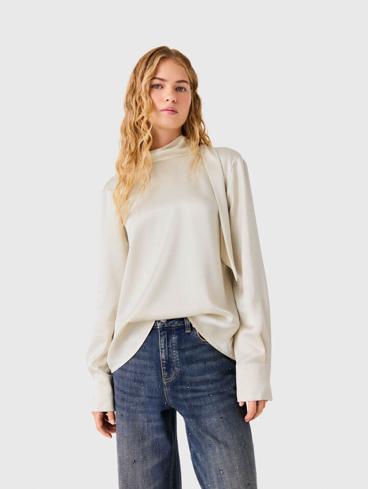 Blusa in raso schiena drappeggiata