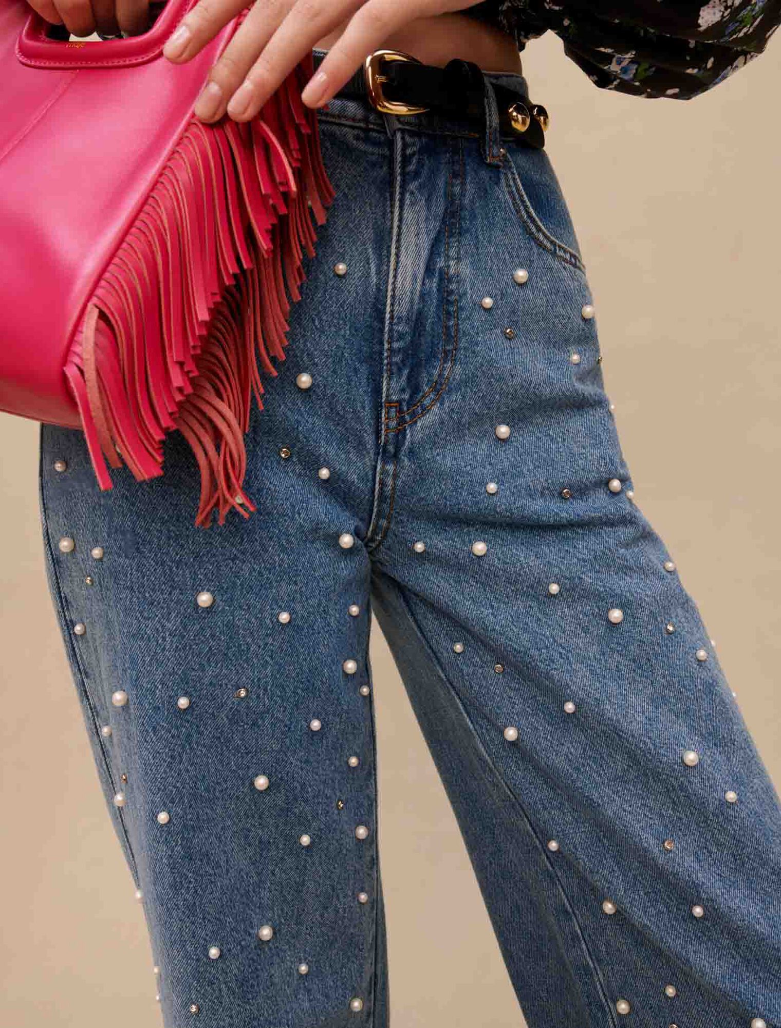 Jeans larghi ornati da perle