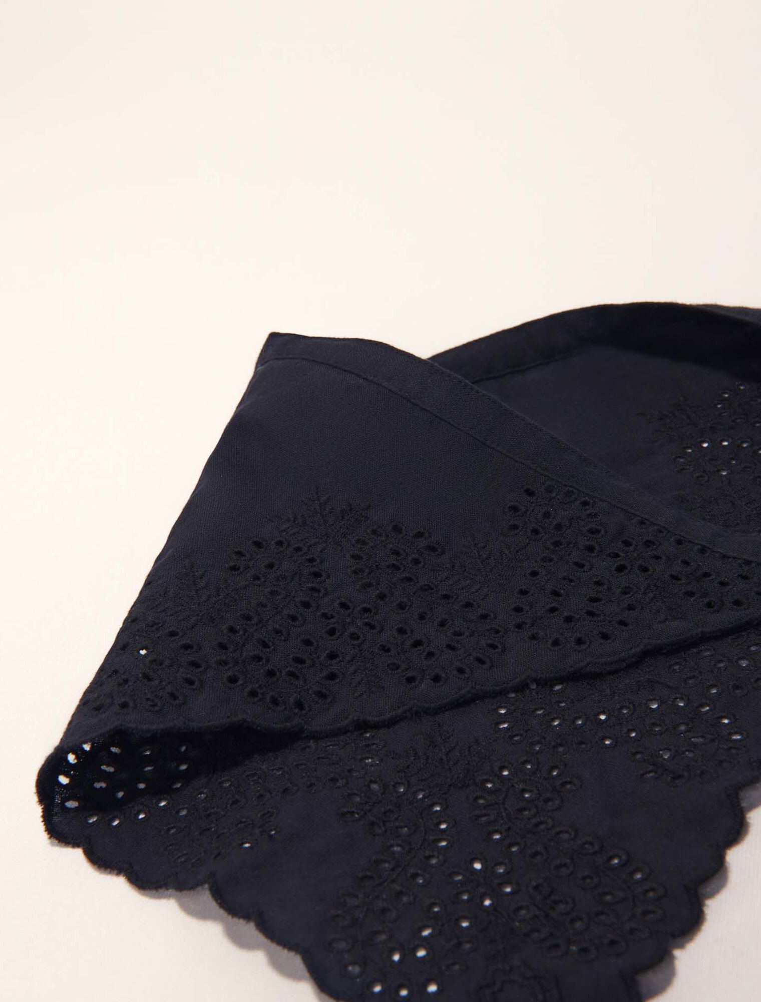 Foulard triangolare da annodare