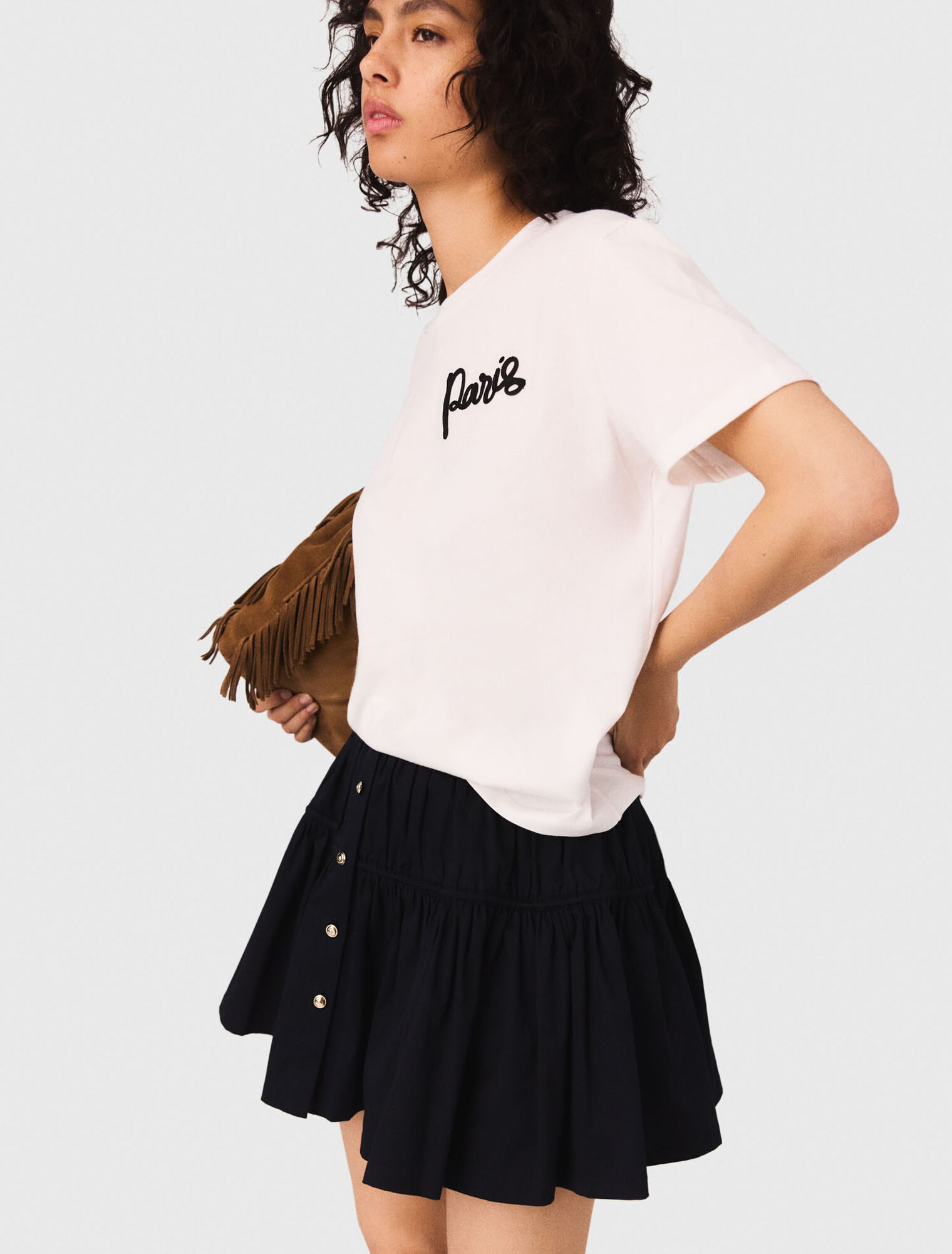 T-shirt con logo Paris ricamato