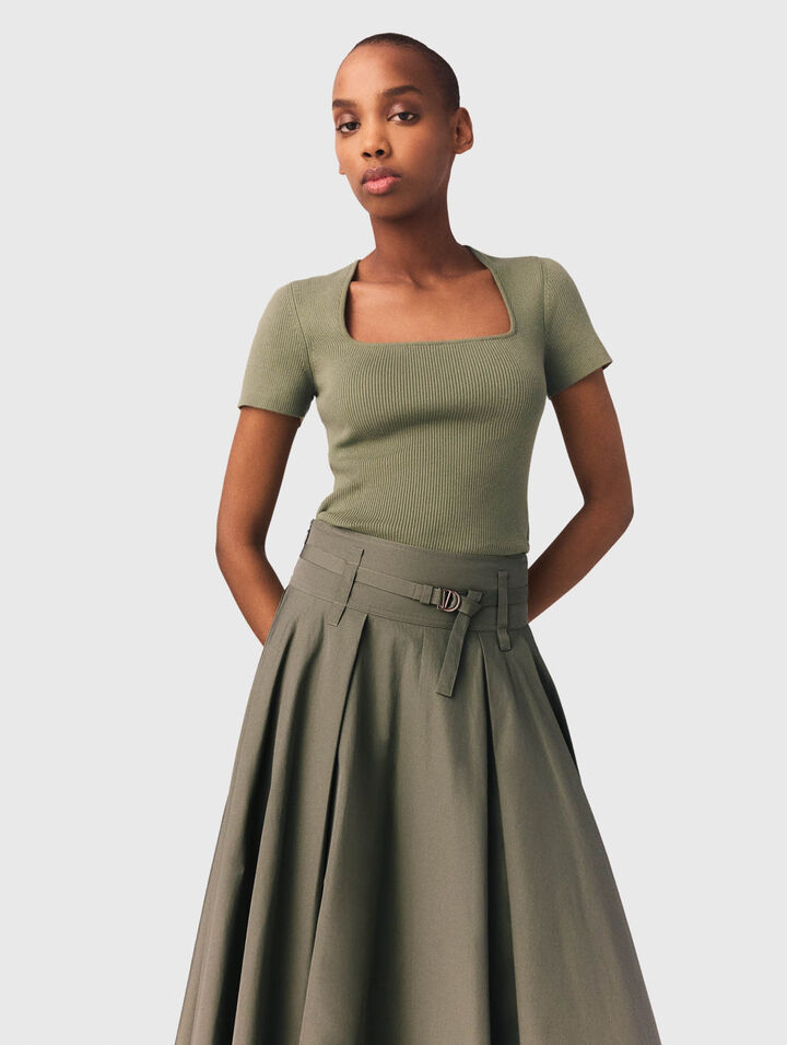 Pullover a coste scollo quadrato