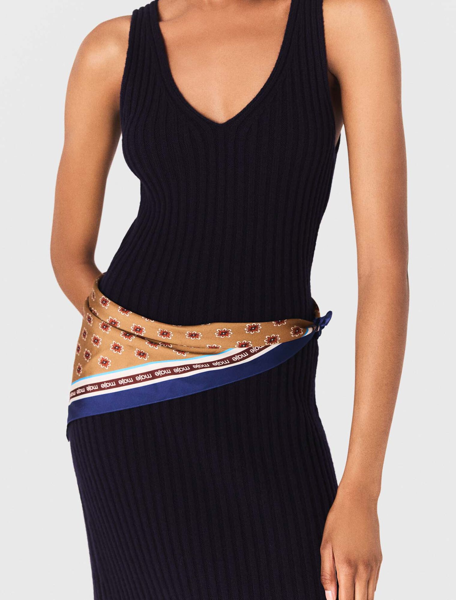 Abito in maglia con pull removibile