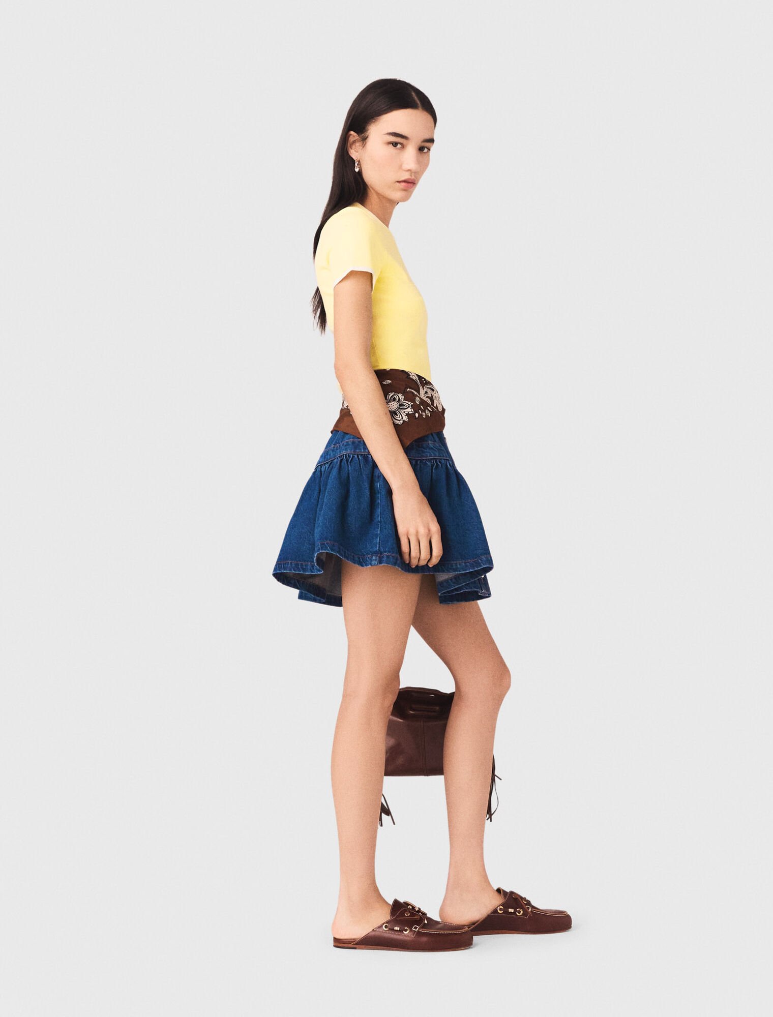 Pullover con obl&ograve; dietro