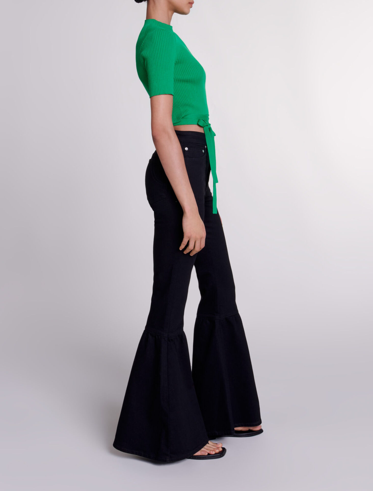 Top corto in maglia con lacci