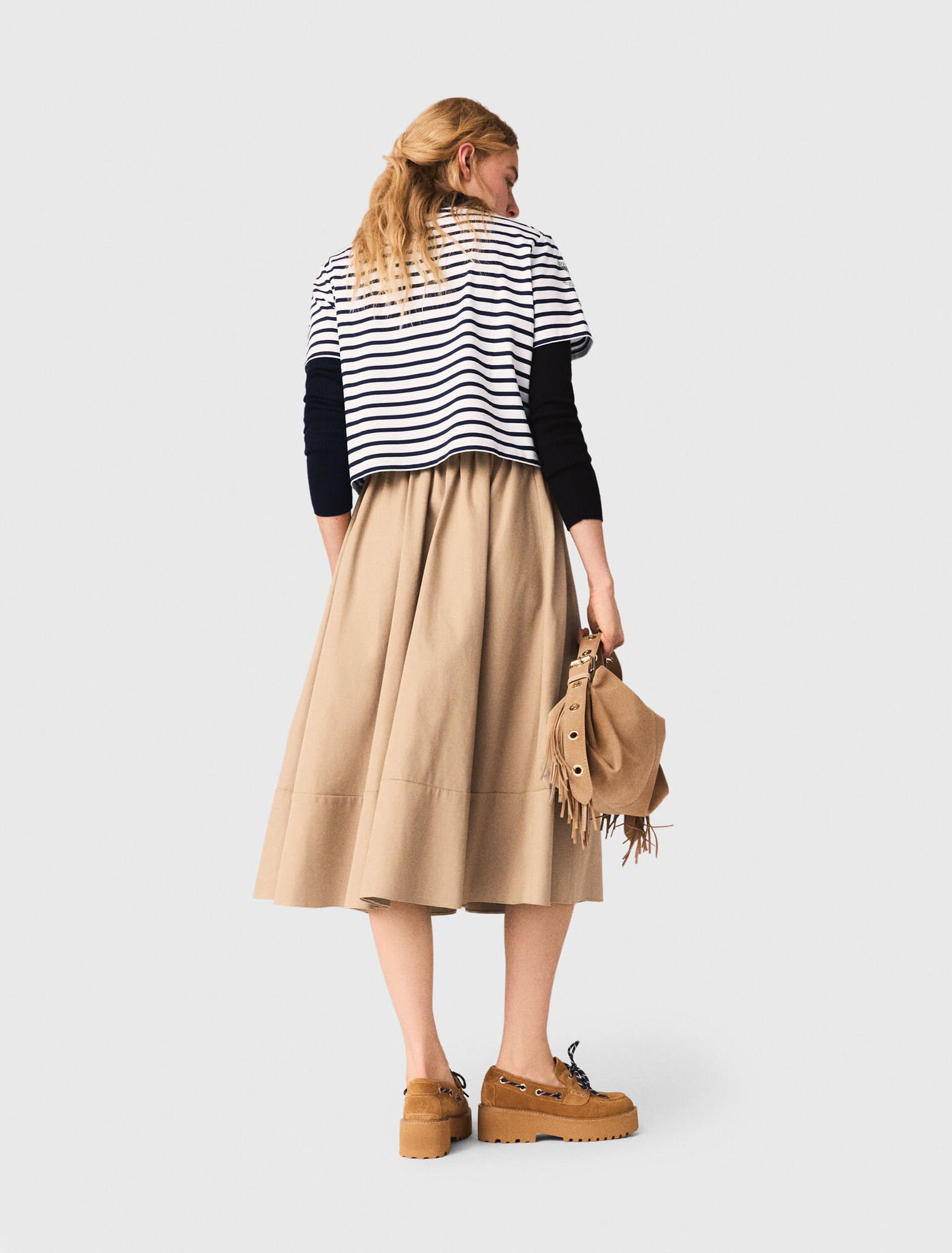 T-shirt a righe e fiori con strass