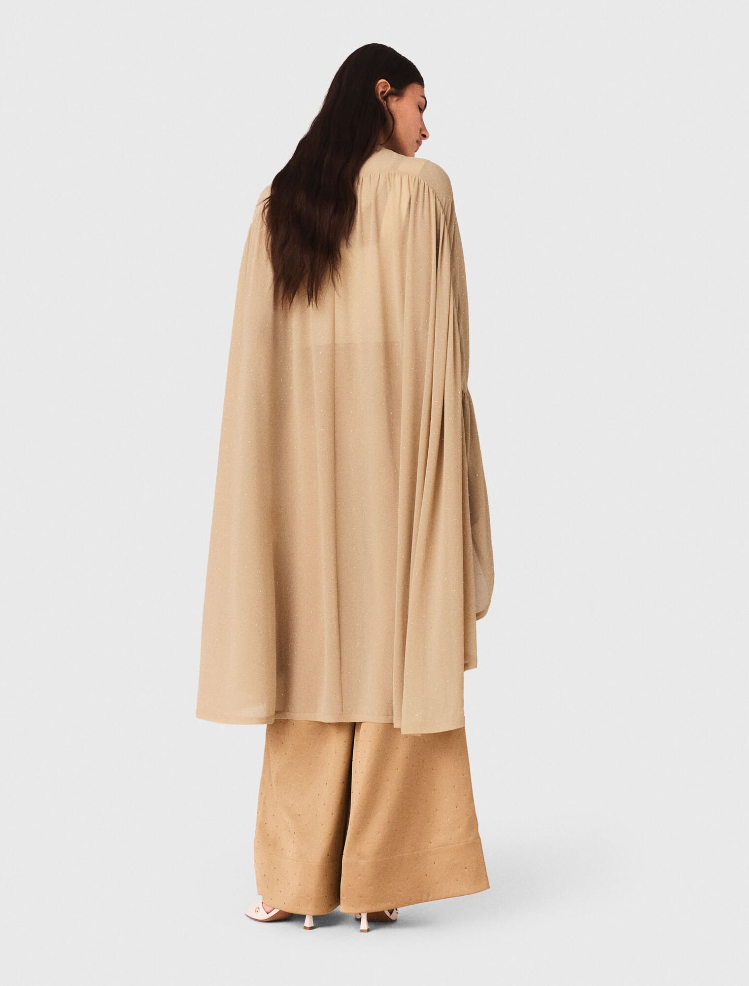 Top a mantella con collo gioiello