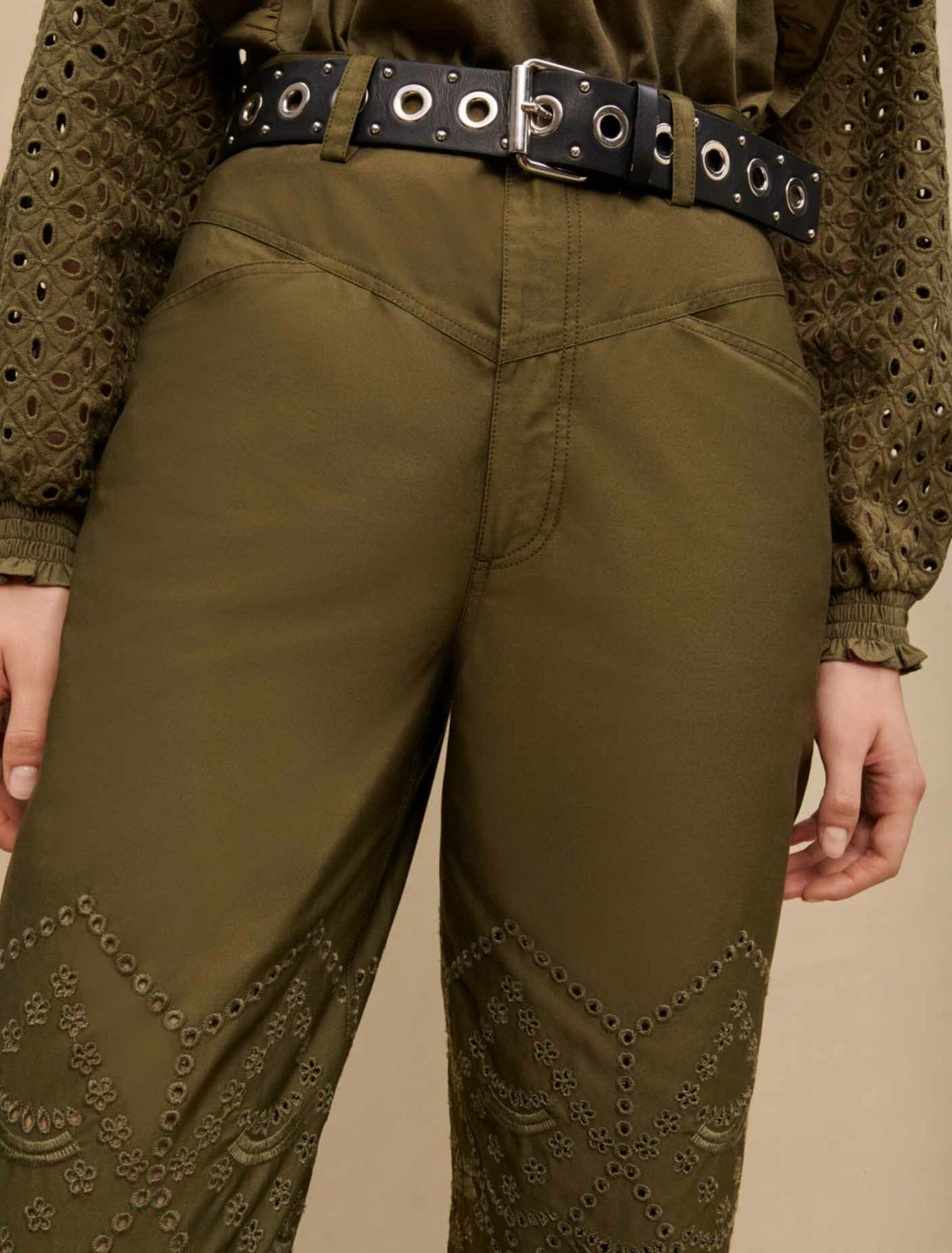 Pantaloni in cotone ricamato