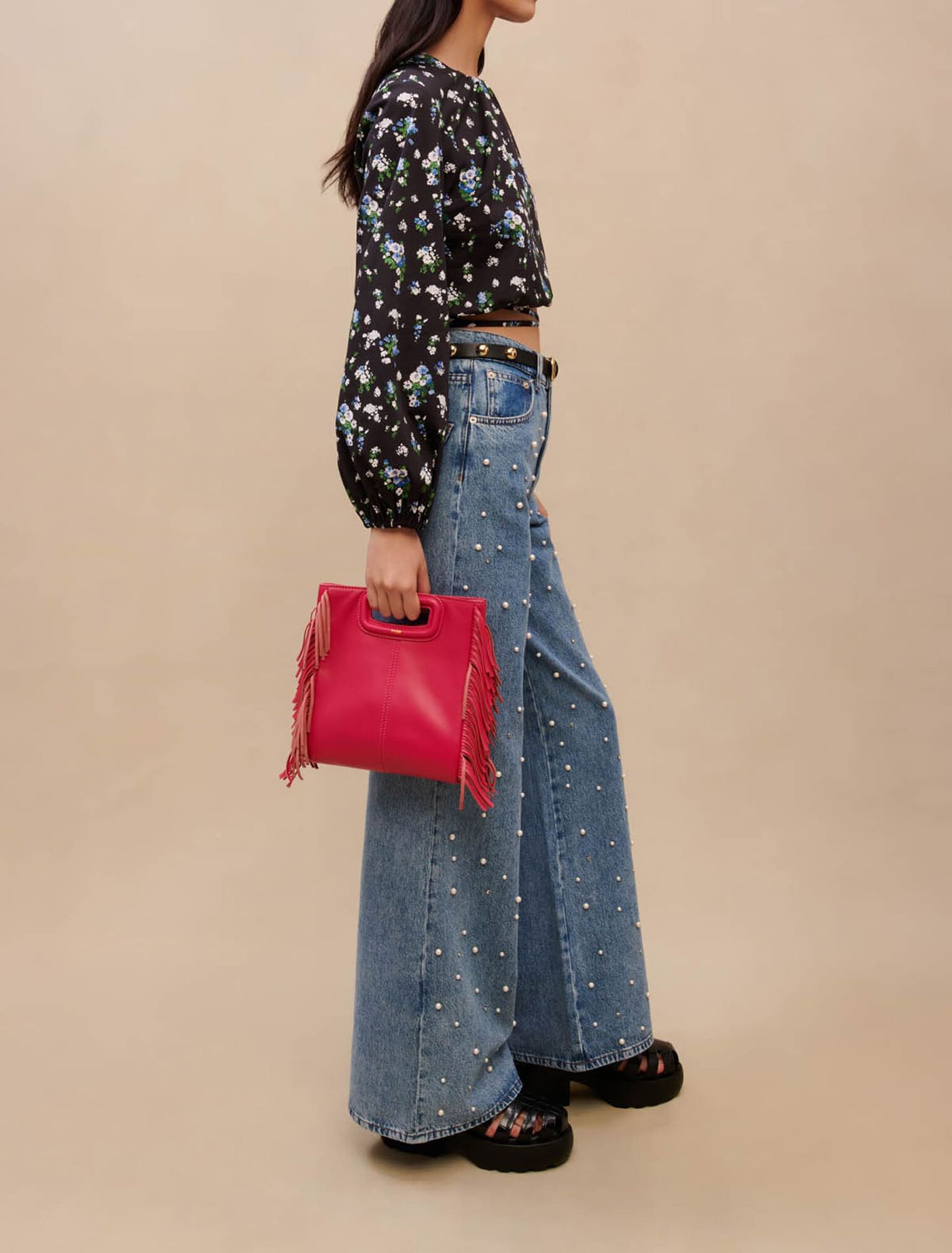 Jeans larghi ornati da perle