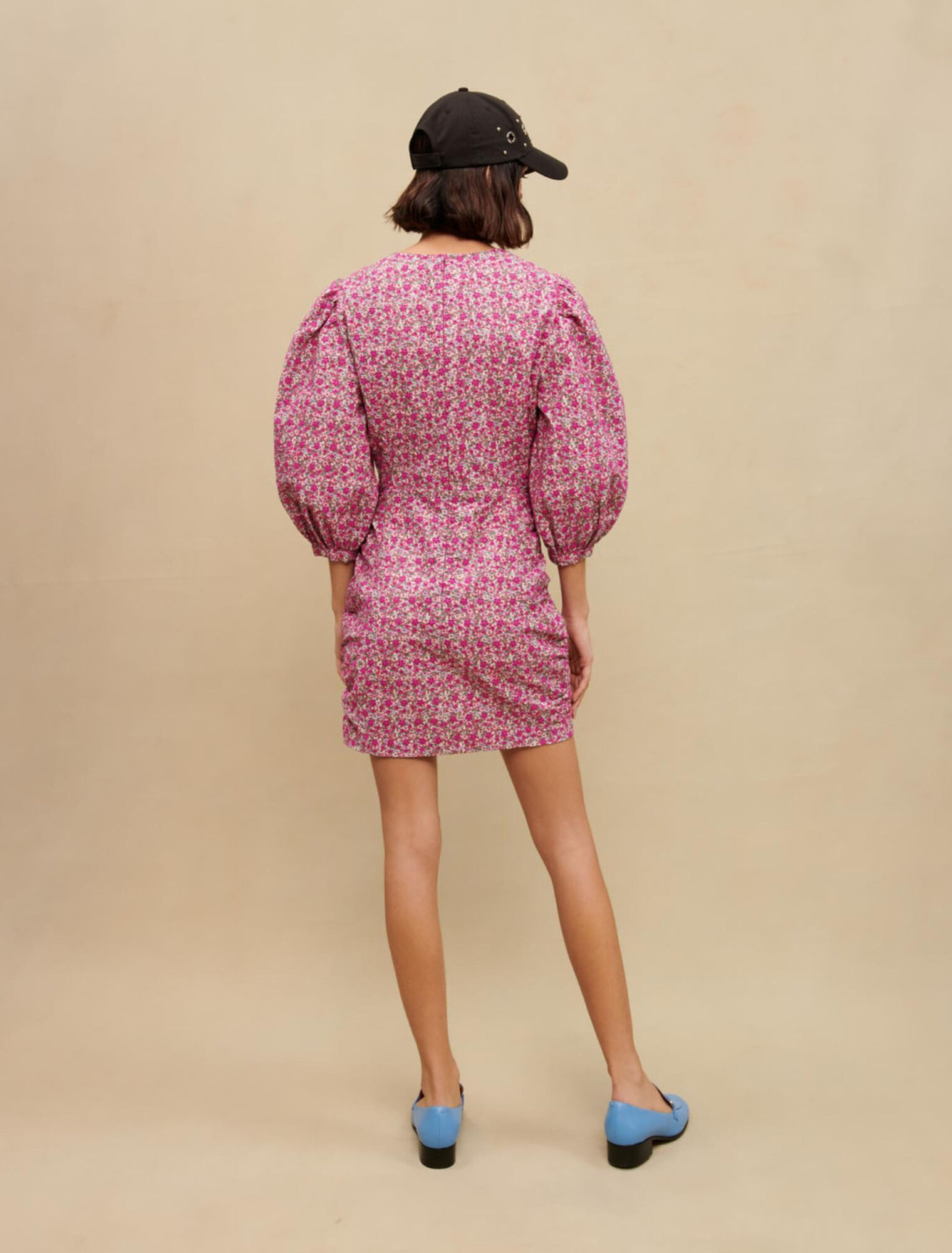 Abito corto con stampa floreale