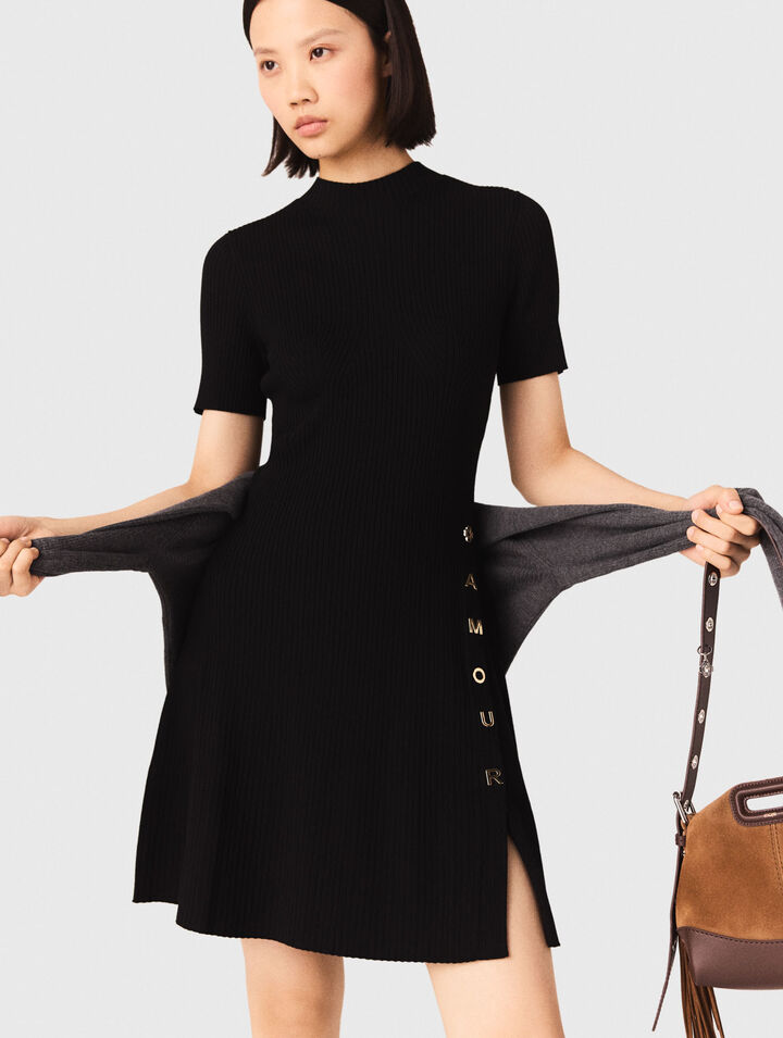 Abito corto in maglia con bottoni