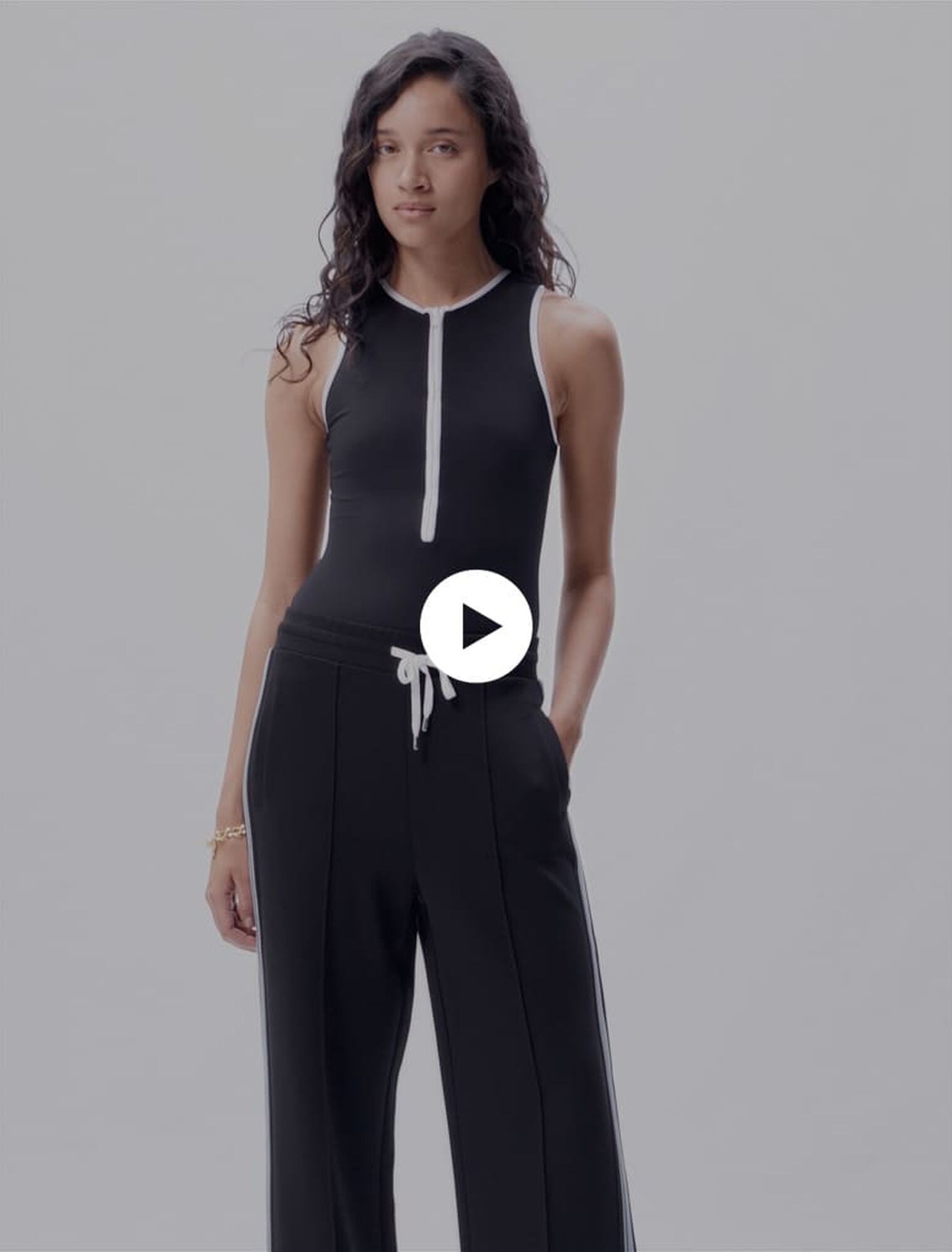 Pantaloni jogging larghi con bande