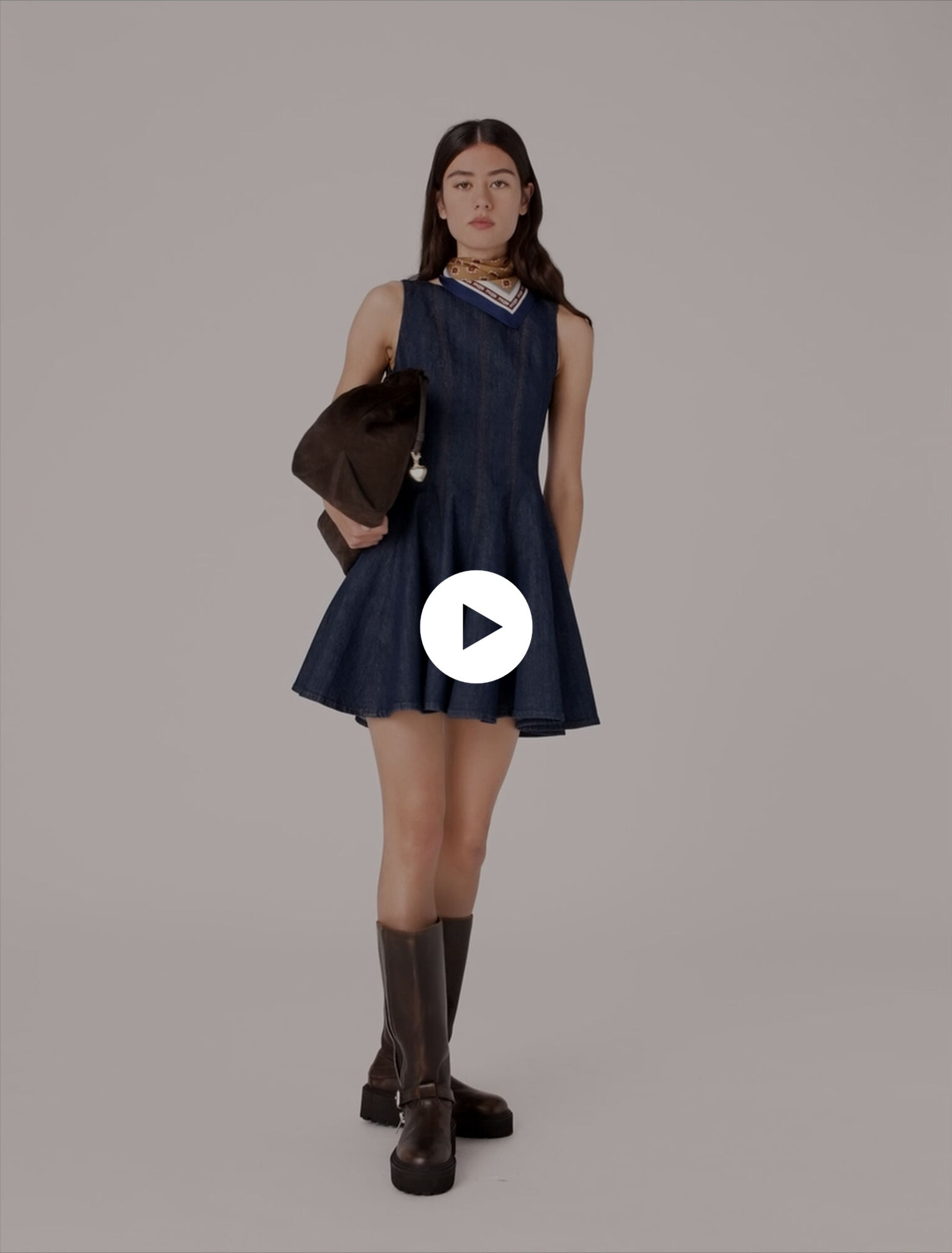 Abito corto in denim con volant