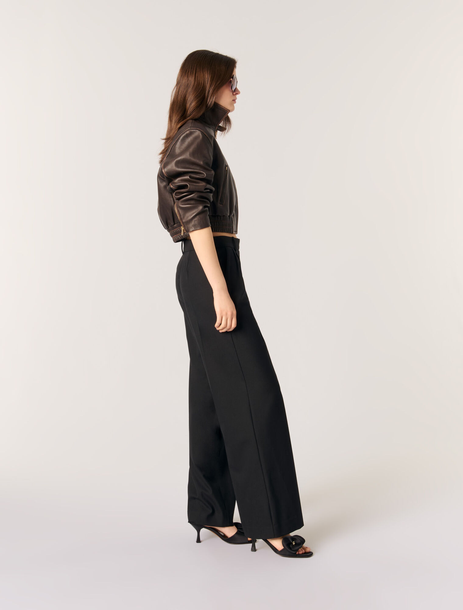 Pantaloni larghi da completo