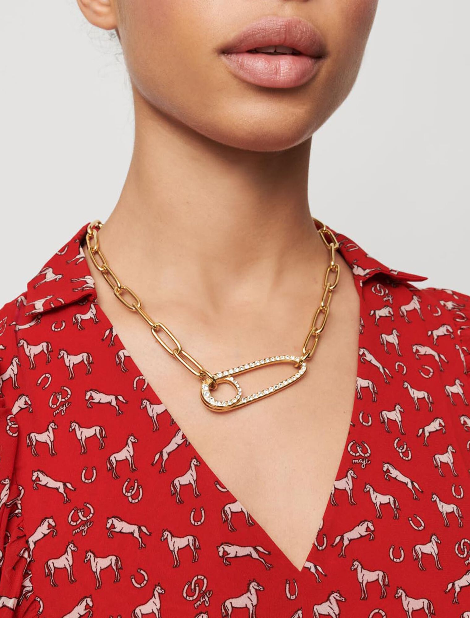 Abito in chiffon con stampa di cavalli