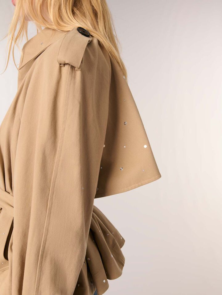 Trench corto borchiato