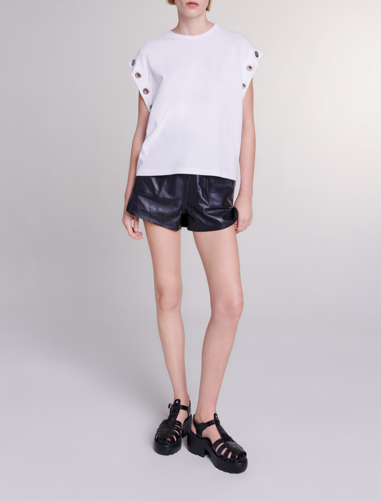 T-shirt con dettagli a occhielli