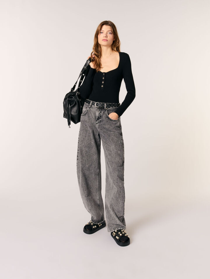 Pullover scollato in maglia a coste