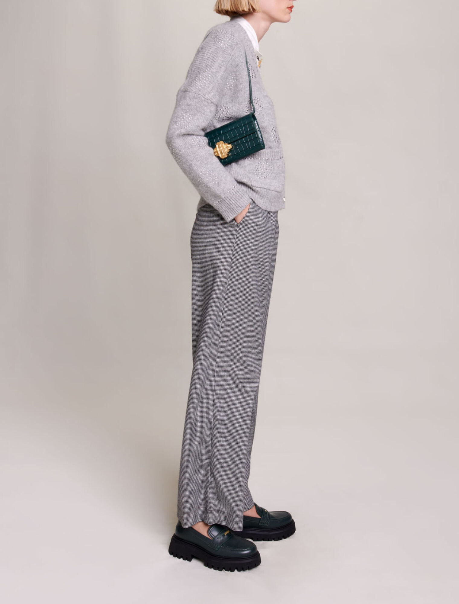 Cardigan con chiusura a trifoglio