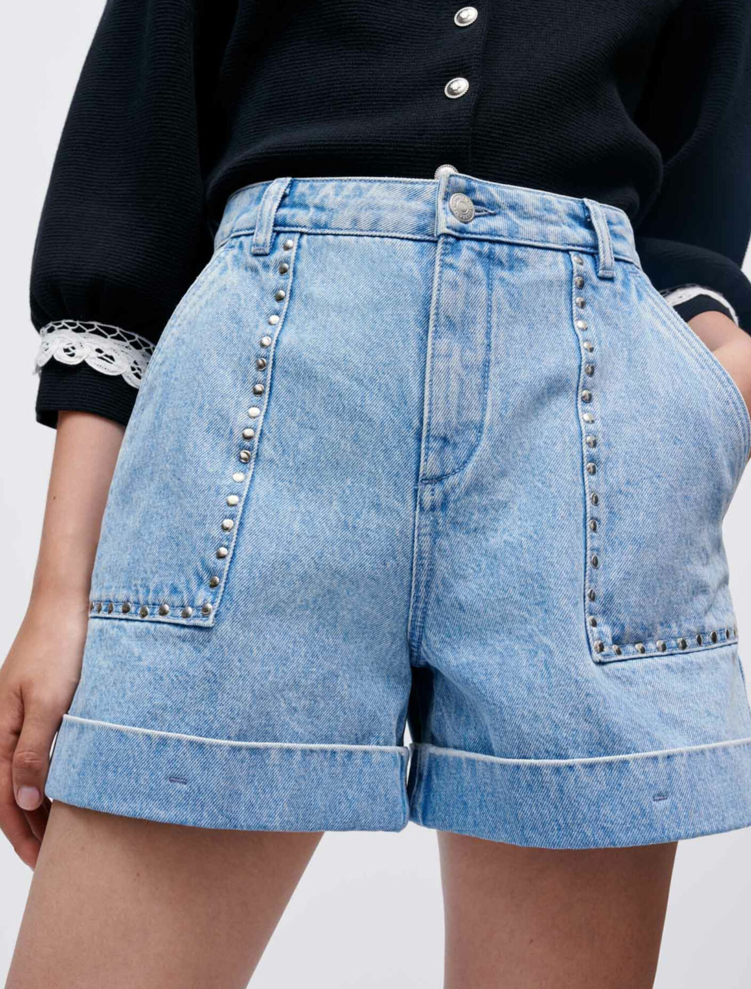 Pantaloncini in denim con borchie