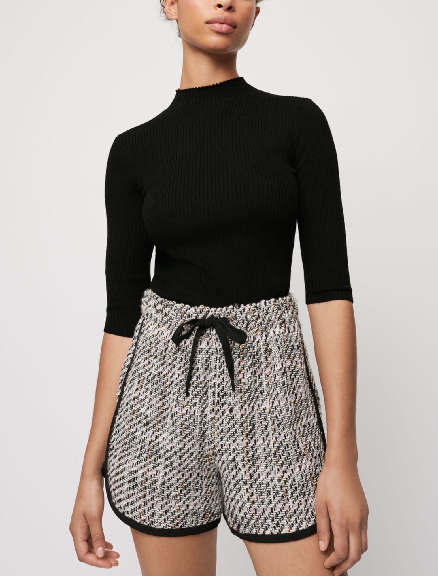 Pantaloncini in tweed a contrasto