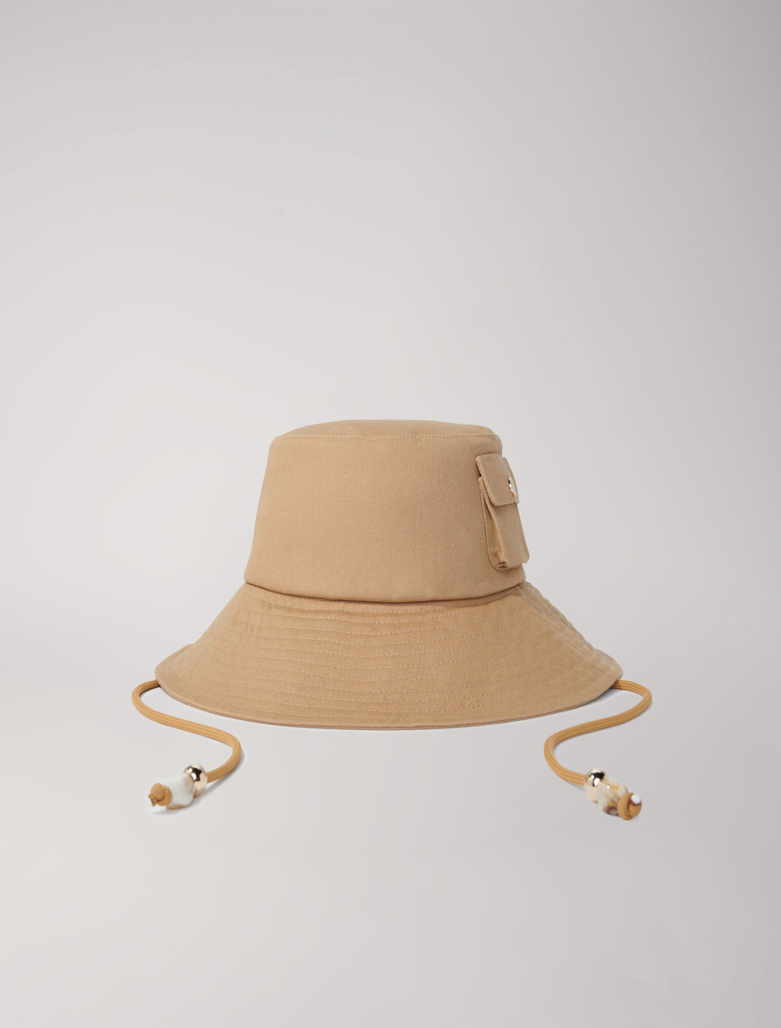 Bucket hat con laccetto e perline