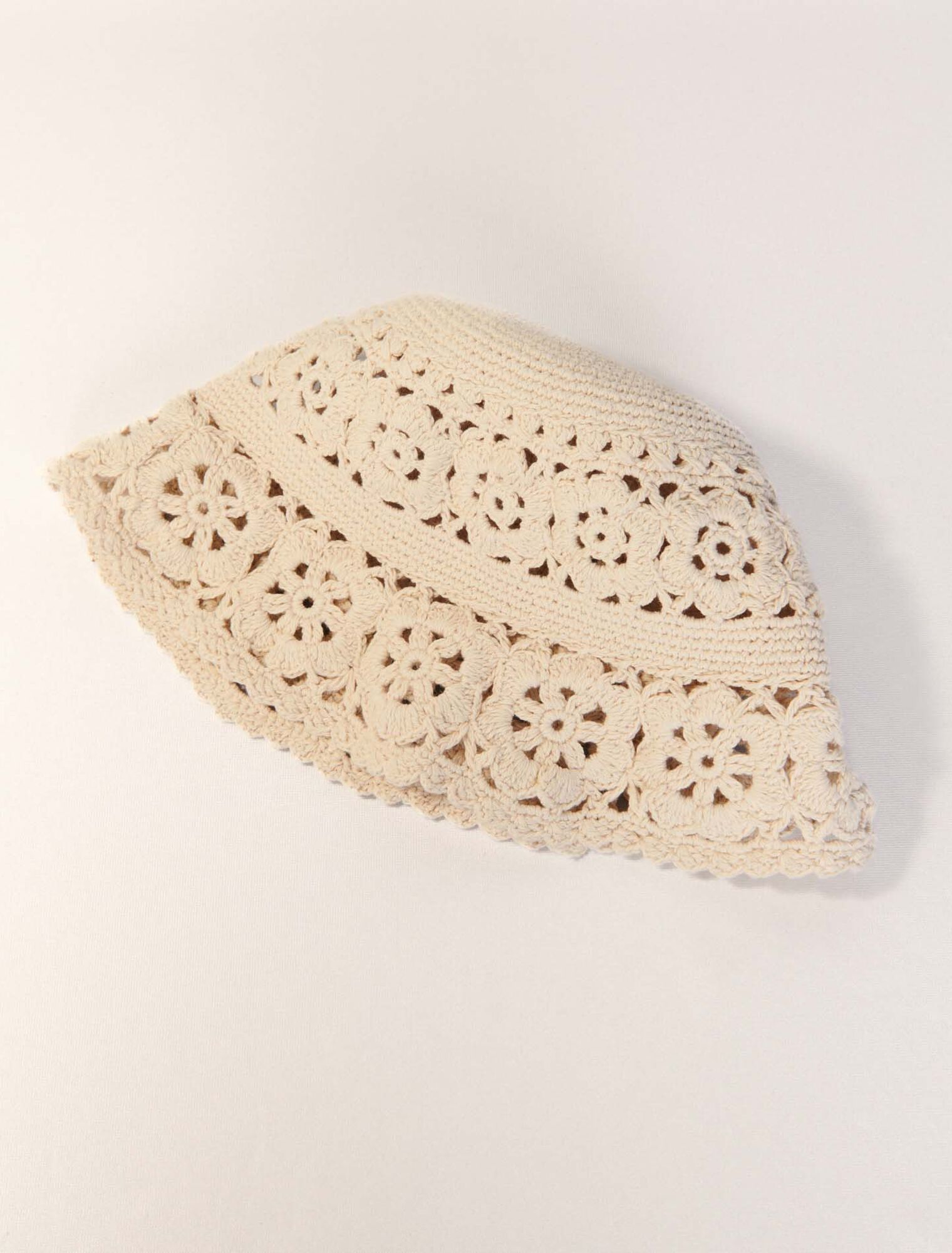 Cappello da pescatore in crochet