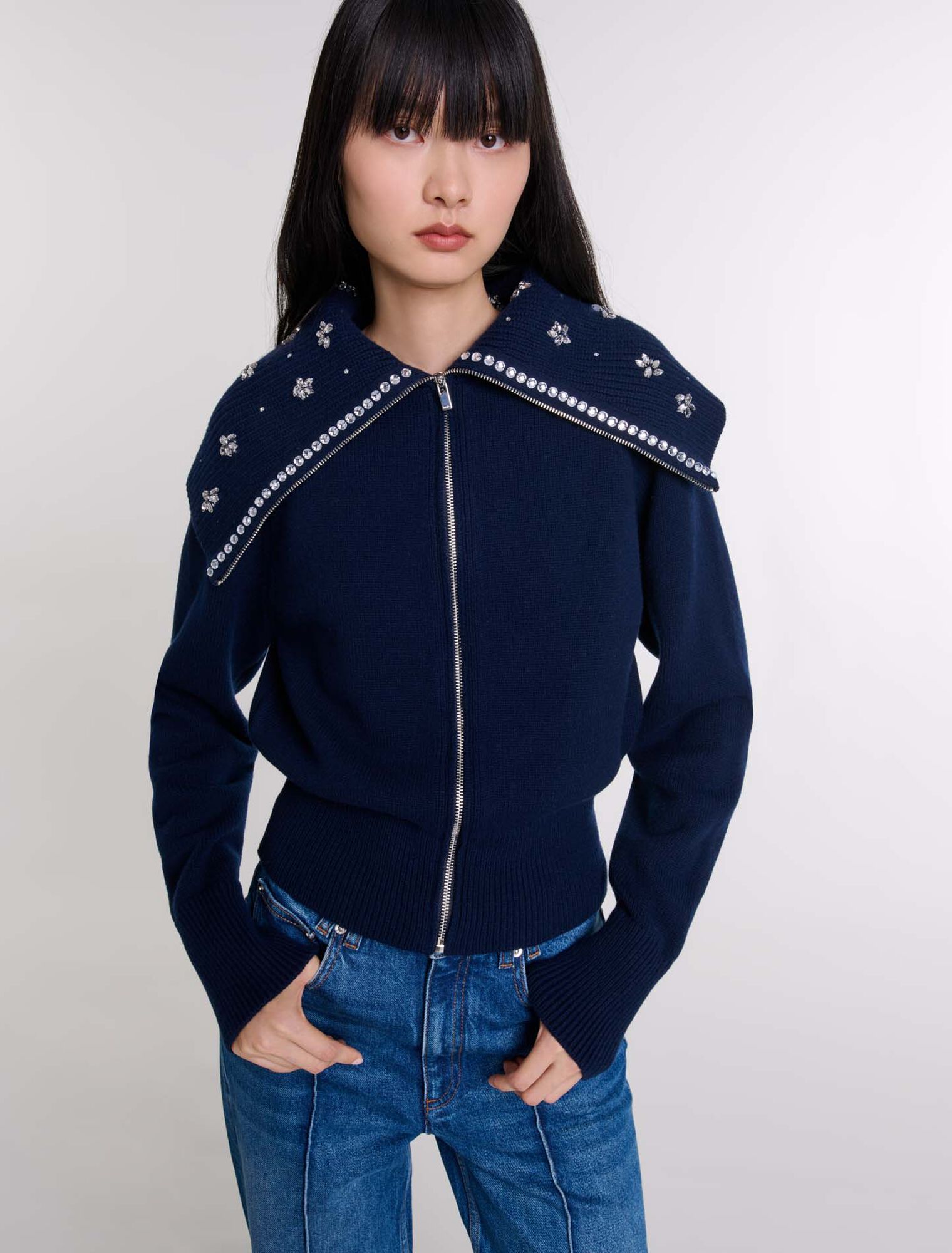 Cardigan con colletto bijoux