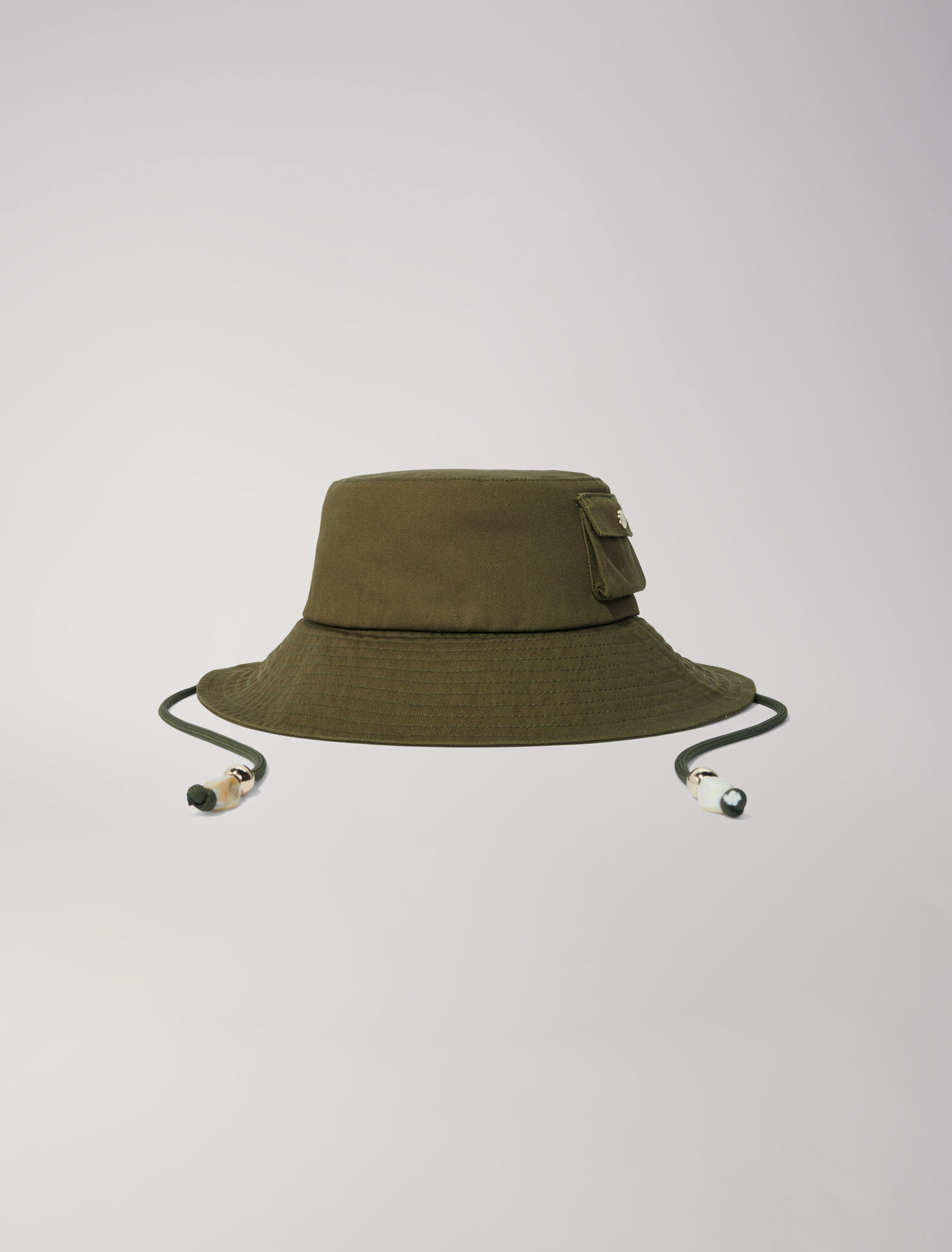 Bucket hat con laccetto e perline