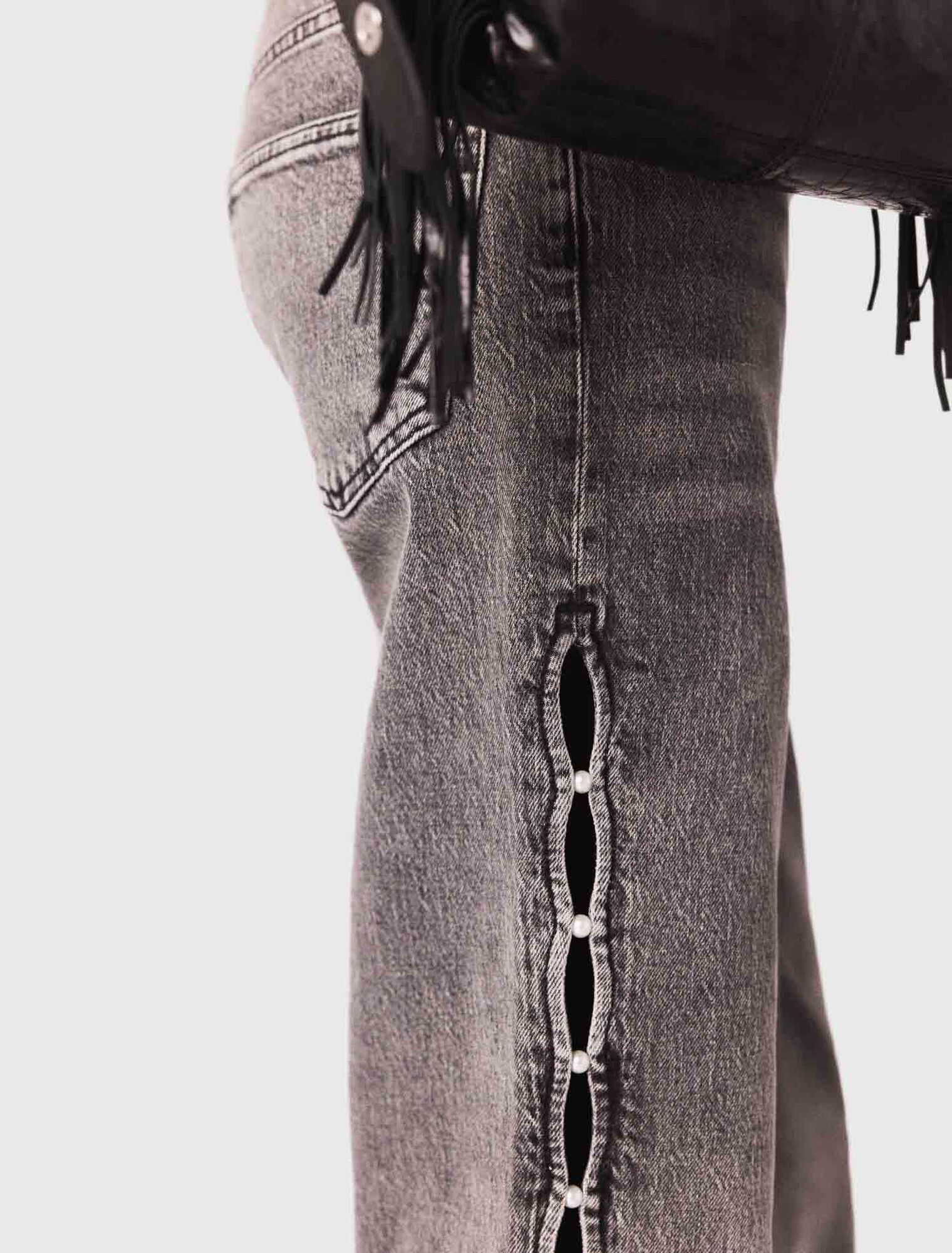 Jeans larghi con perle