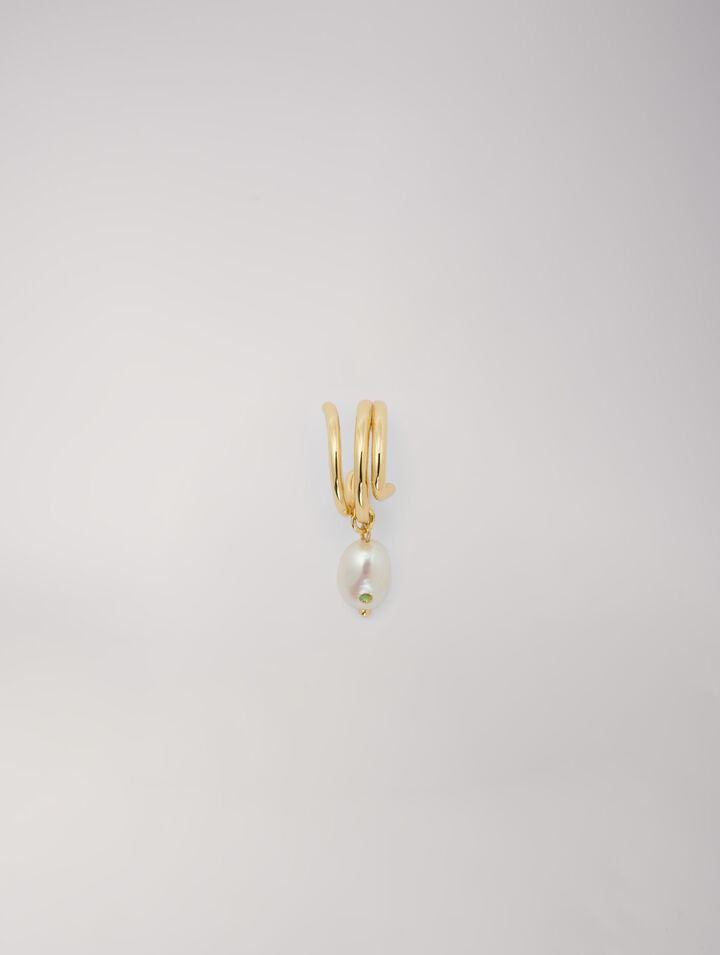 Orecchino decorato con perla