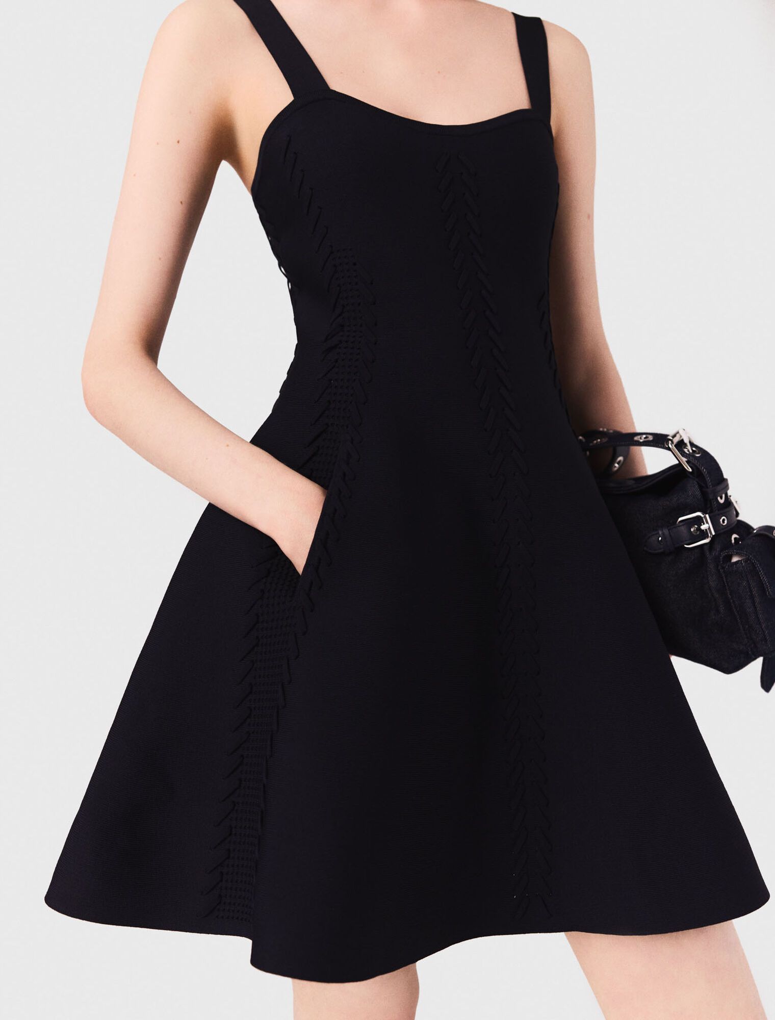 Abito babydoll corto in maglia 