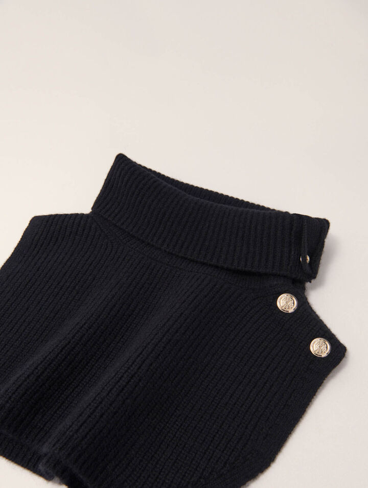 Collo con bottoni in misto lana