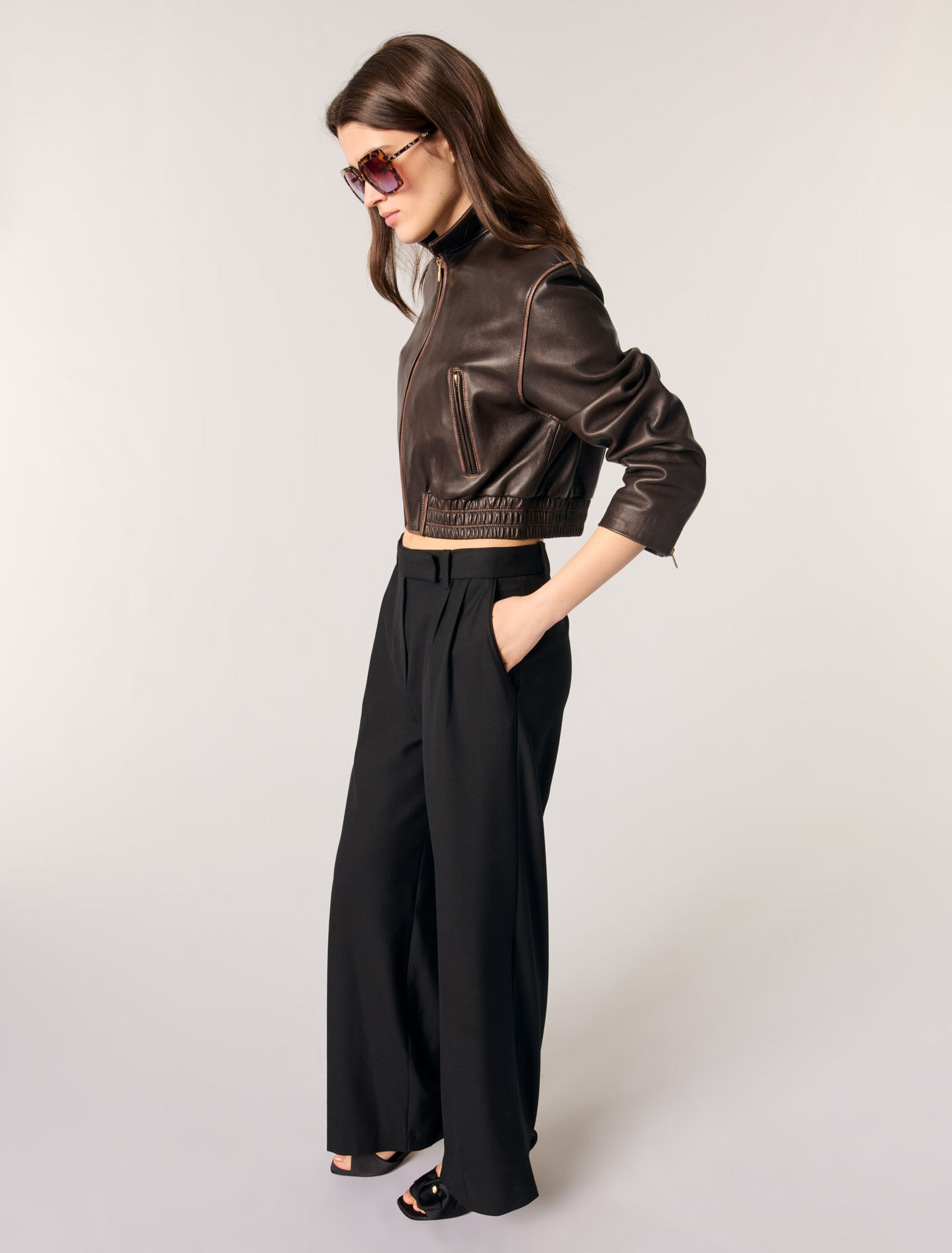 Pantaloni larghi da completo
