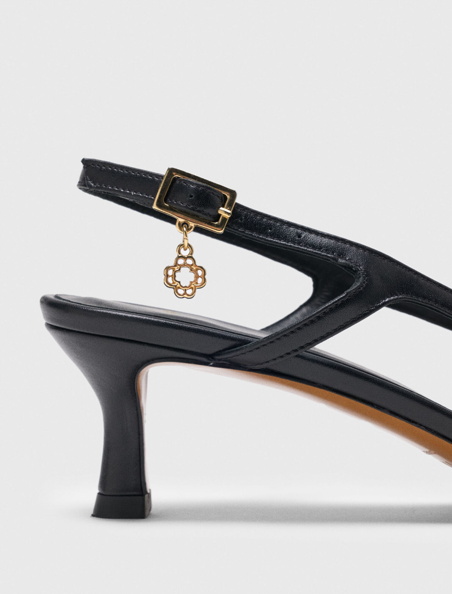 Décolleté slingback in pelle liscia