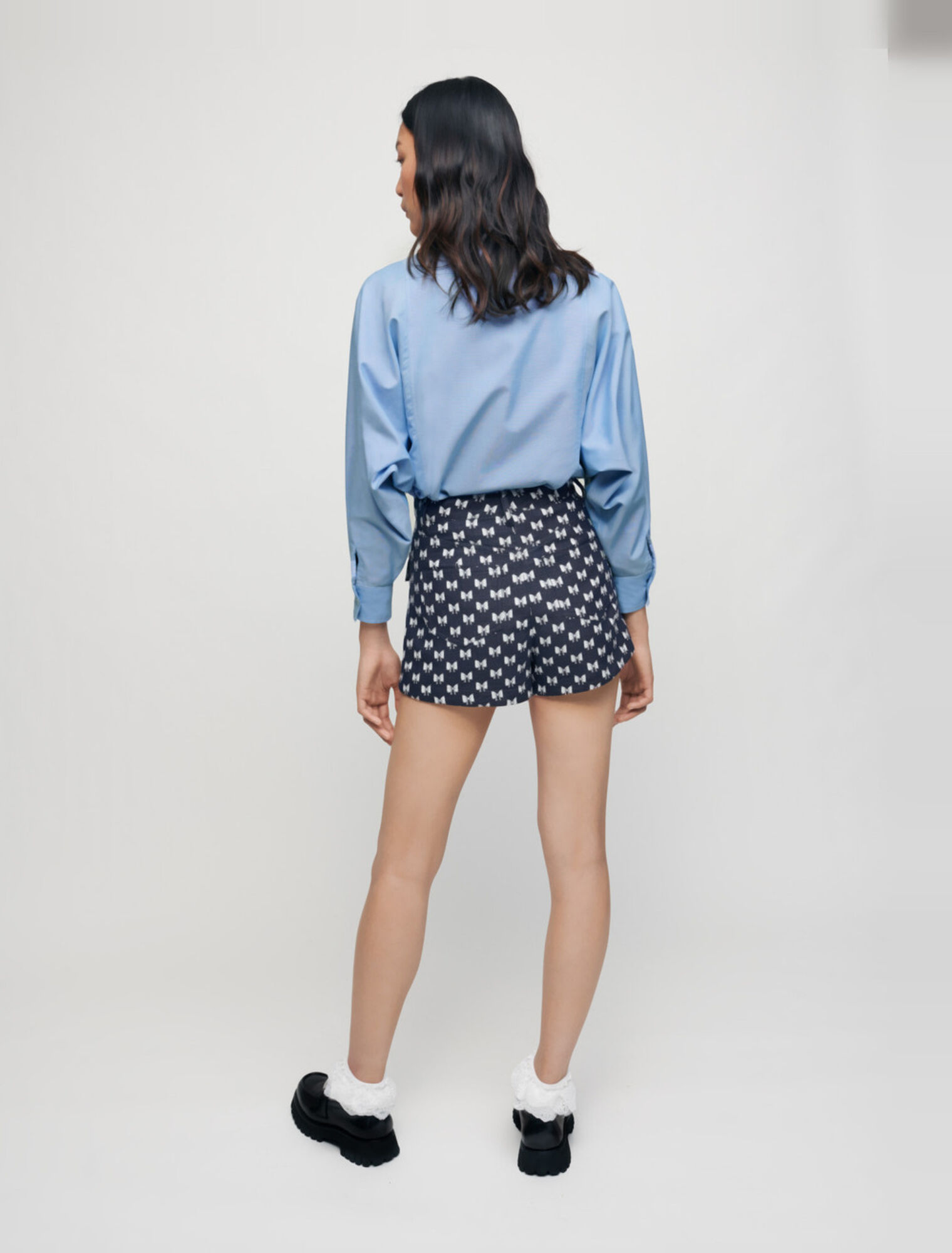 Pantaloncini con nodo jacquard