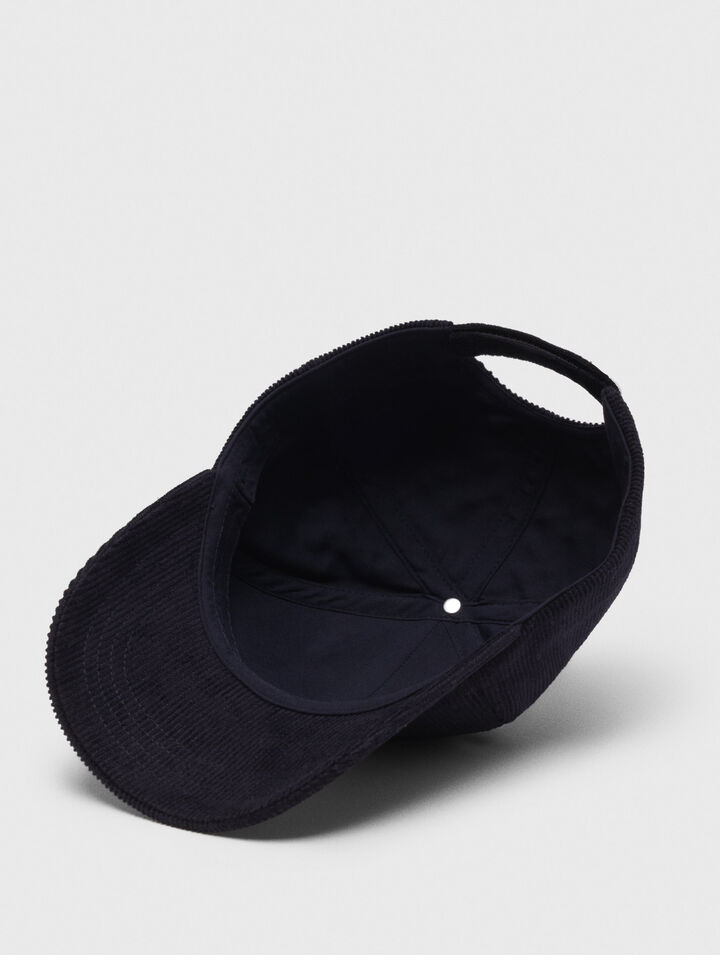 Cappello in velluto a coste