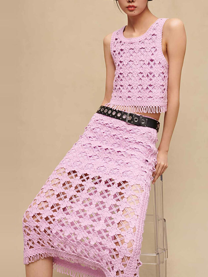 Crop top all'uncinetto