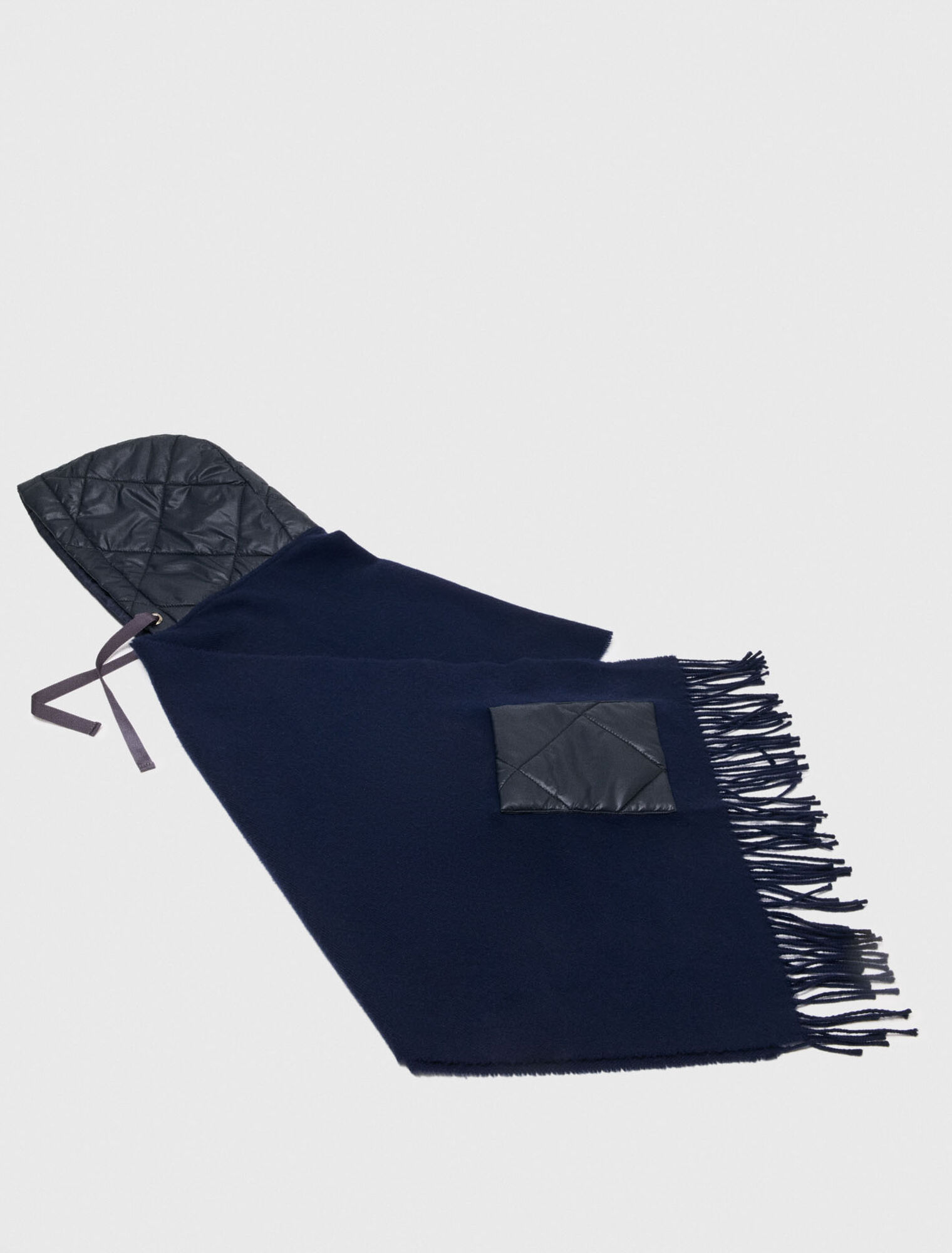 Poncho in lana con cappuccio